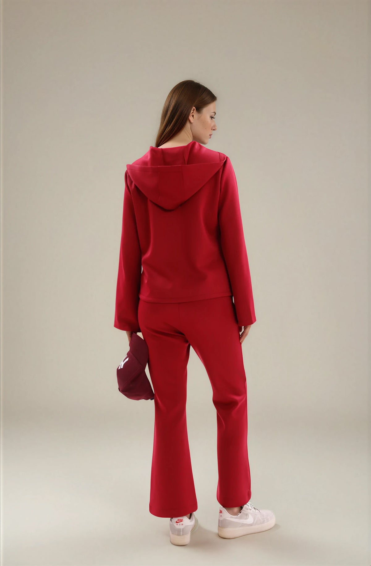 FARIKA Ebabil hooded zip set in Crimson Red, second model alternate view