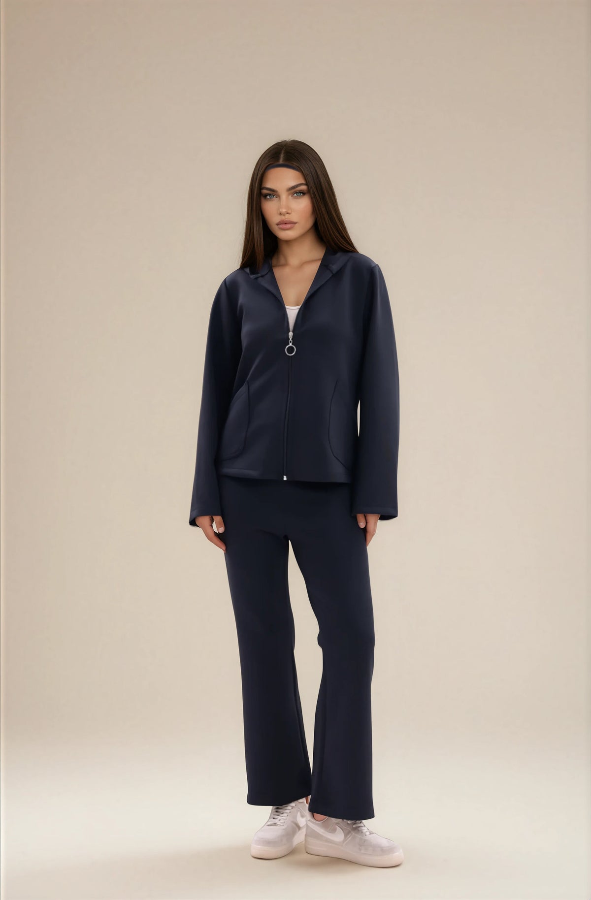 FARIKA Ebabil hooded zip set in Night Black, front view