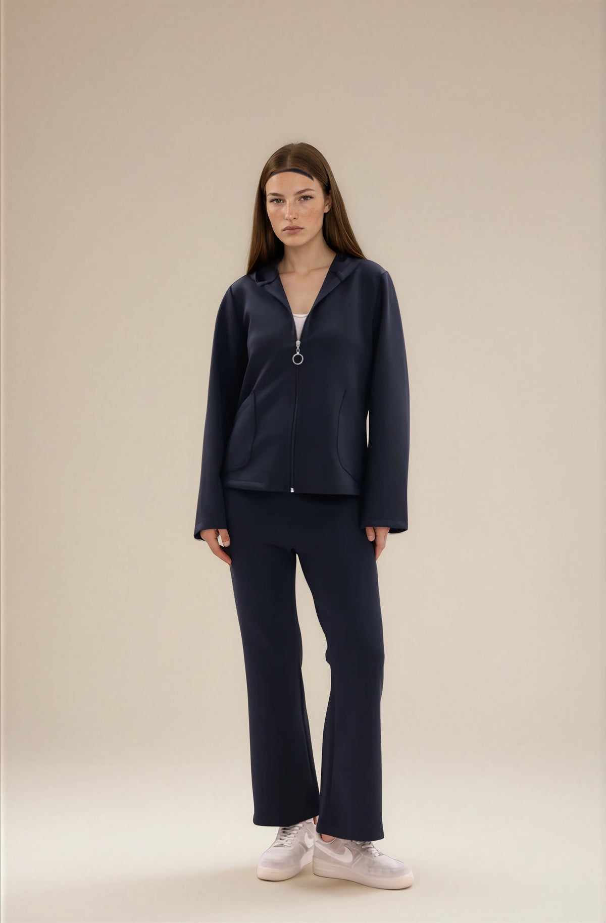 FARIKA Ebabil hooded zip set in Night Black, second model front view