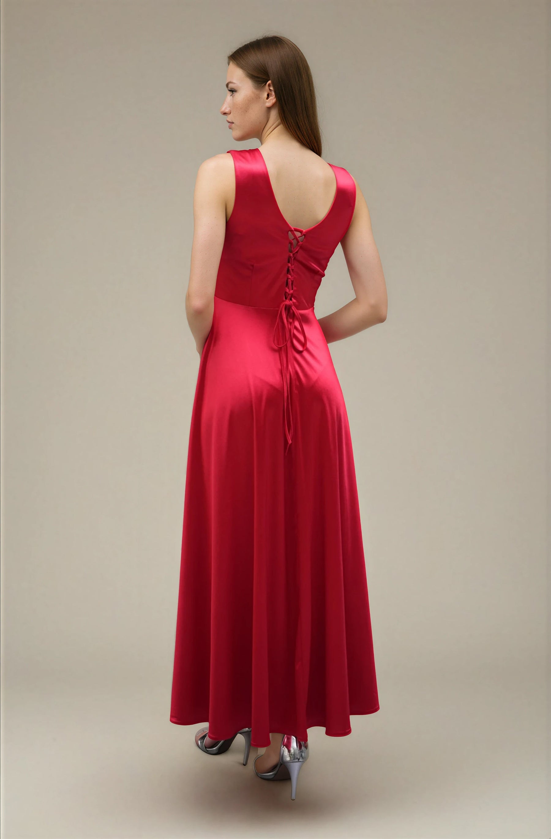 FARIKA Huma satin evening dress in Coral Red, second model alternate view